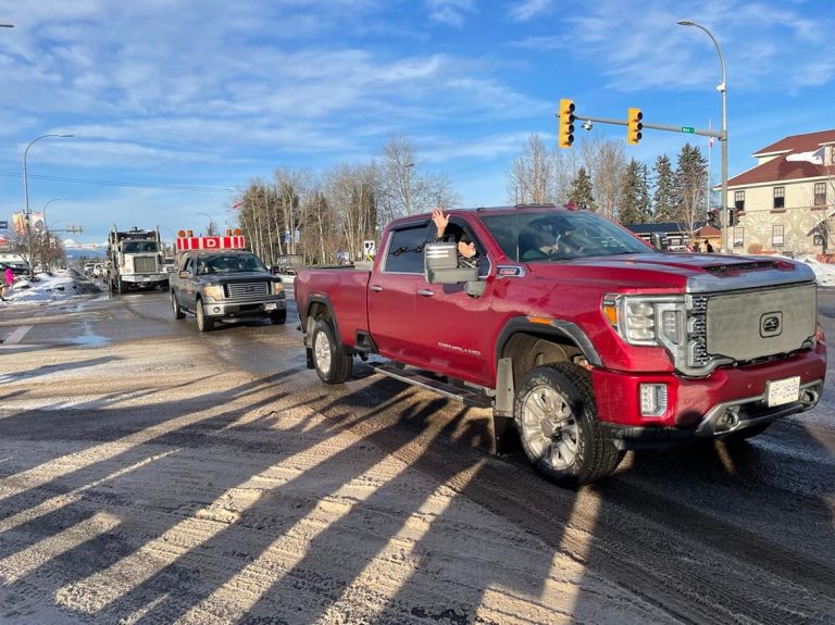 Freedom Convoy 2022 rolls on to Ottawa