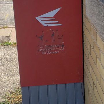 Posties ordered back to work, mail will move on Tuesday